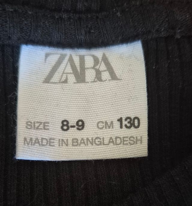 Camiseta negra Zara niña - volantes