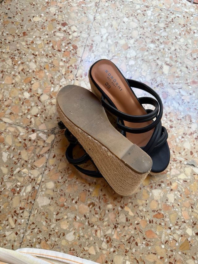 Sandalias KOROSHI negras - talla 39
