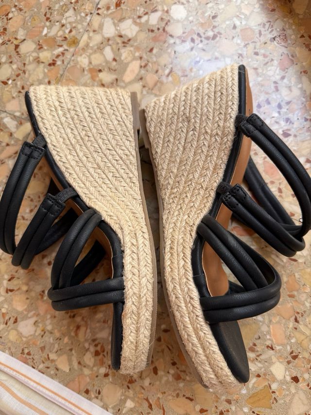 Sandalias KOROSHI negras - talla 39