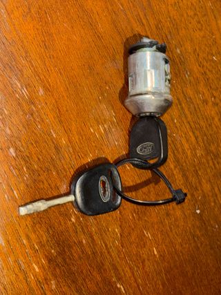 Llave de arranque o clausor Ford fiesta MK3