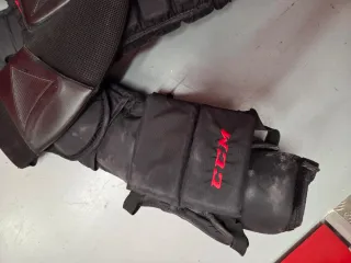 Equipo de portero de hockey sobre hielo