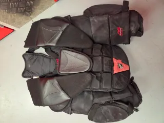 Equipo de portero de hockey sobre hielo