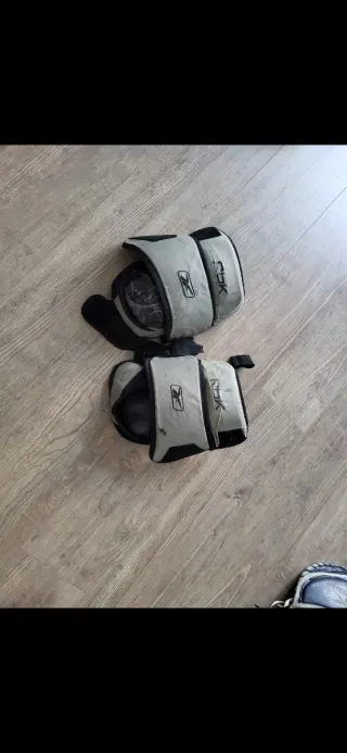 Equipo de portero de hockey sobre hielo