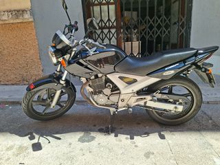 Honda CBF 250 - Moto 2006