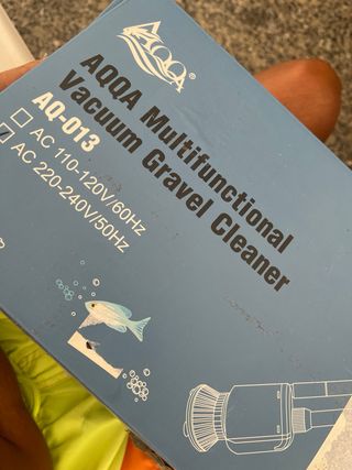Pecera pequeña con tapa.! tiene su limpiador nuevo