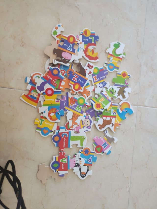 Puzzle ABC infantil - Animales.
28 piezas