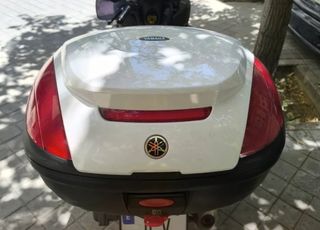 Baúl Yamaha 46L - Top Case Givi