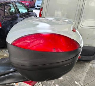 Baúl Yamaha 46L - Top Case Givi