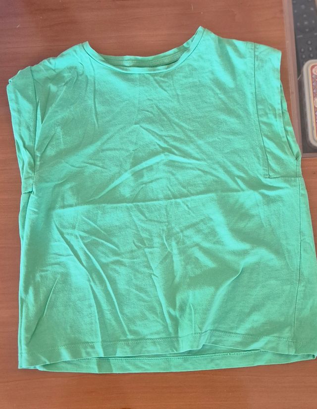Camiseta verde Zara - sin mangas