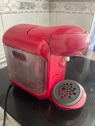 Cafetera Bosch roja - compacta