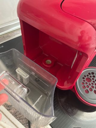 Cafetera Bosch roja - compacta