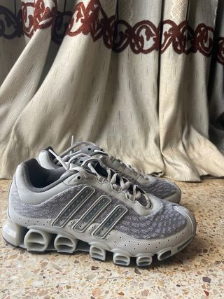 Adidas Megaride Grises - Zapatillas