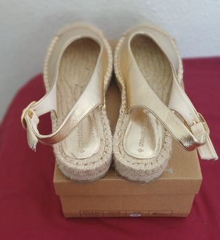 Espadrilles doradas - talla 38