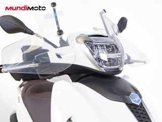 PIAGGIO BEVERLY 300 HPE S