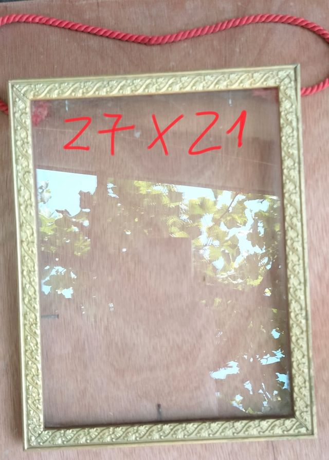 Marco dorado vintage 27x21 cm