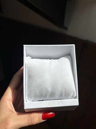 Caja Guess original VACIA - Blanca