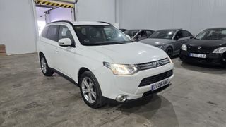 Mitsubishi Outlander 4x4 7 plazas