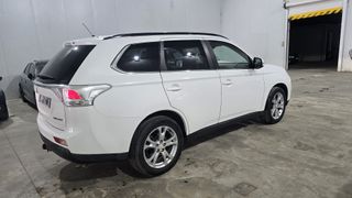 Mitsubishi Outlander 4x4 7 plazas