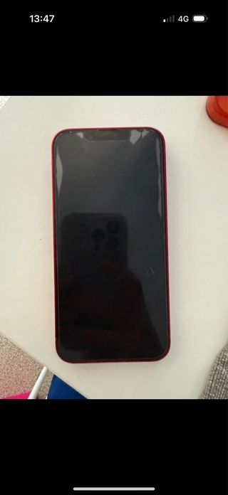 iPhone 13 mini rojo - 83% batería