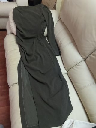Ropa variada mujer,se escuchan ofertas
