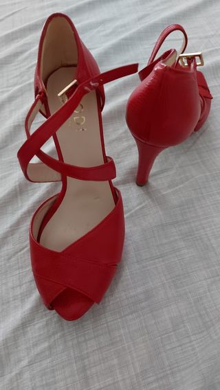 Sandalias Lodi rojas tacón