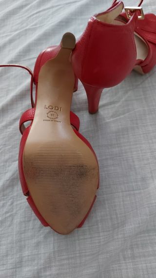 Sandalias Lodi rojas tacón