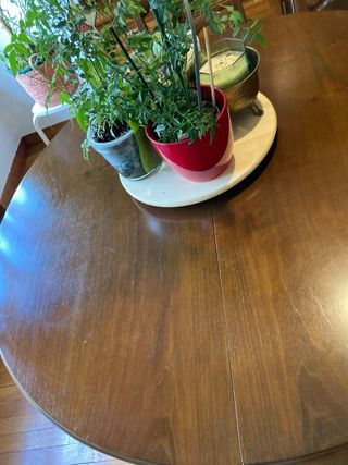 Mesa comedor vintage de madera maciza y 4 sillas. 