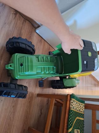 Tractor John Deere infantil