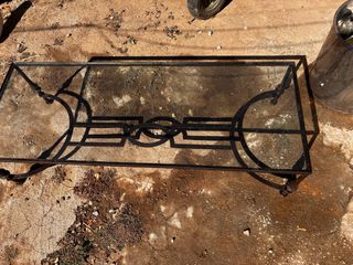 Mesa centro cristal y metal