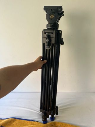 Trípode Benro - Cámara