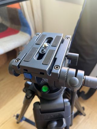 Trípode Benro - Cámara