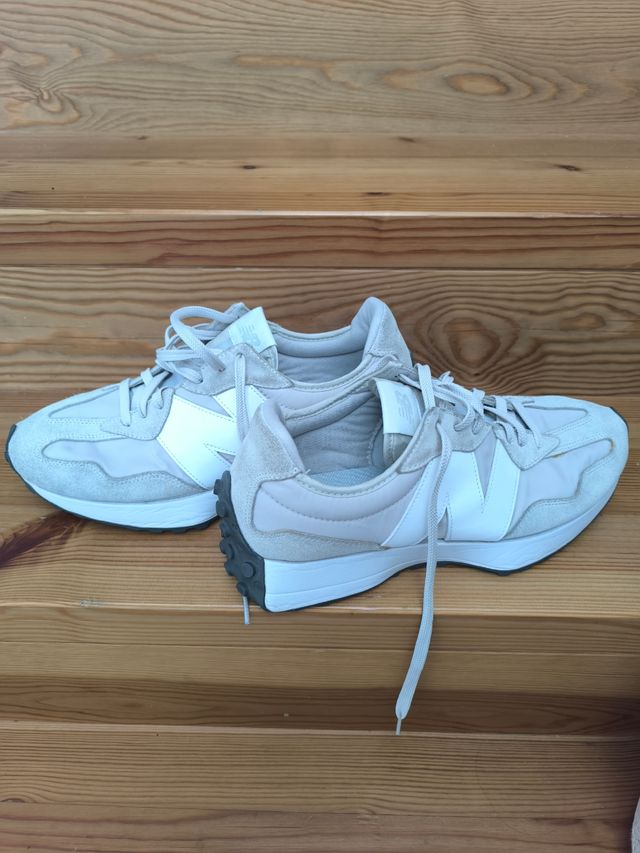 Zapatillas New Balance 327 Beige