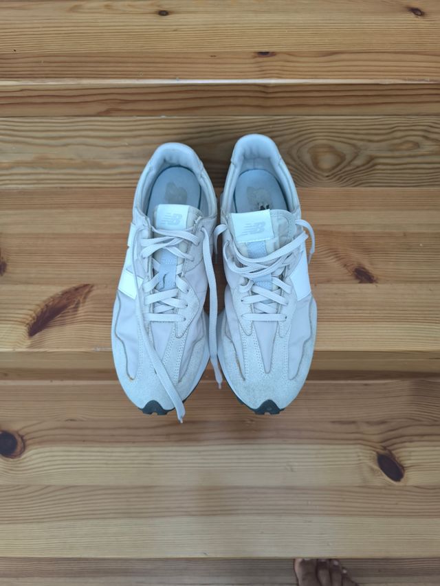 Zapatillas New Balance 327 Beige