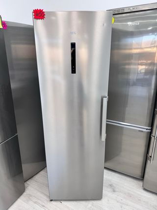 CONGELADORA AEG ACERO 185 CM 