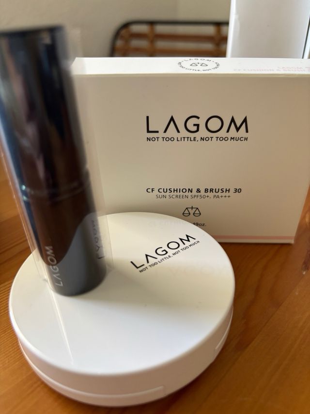 Borsa da toilette LAGOM bianca e nera