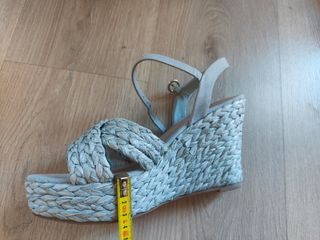 Sandalias NUEVAS cuñas esparto gris plata 38