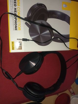 Audífonos con cable NC3208