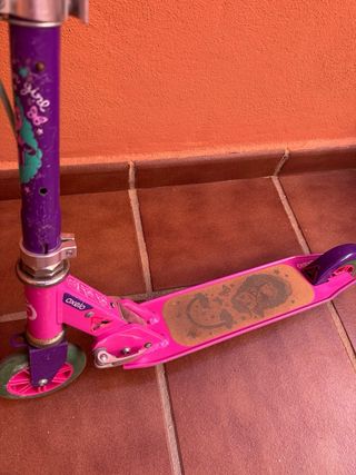 Patinete infantil Decathlon rosa. Usada