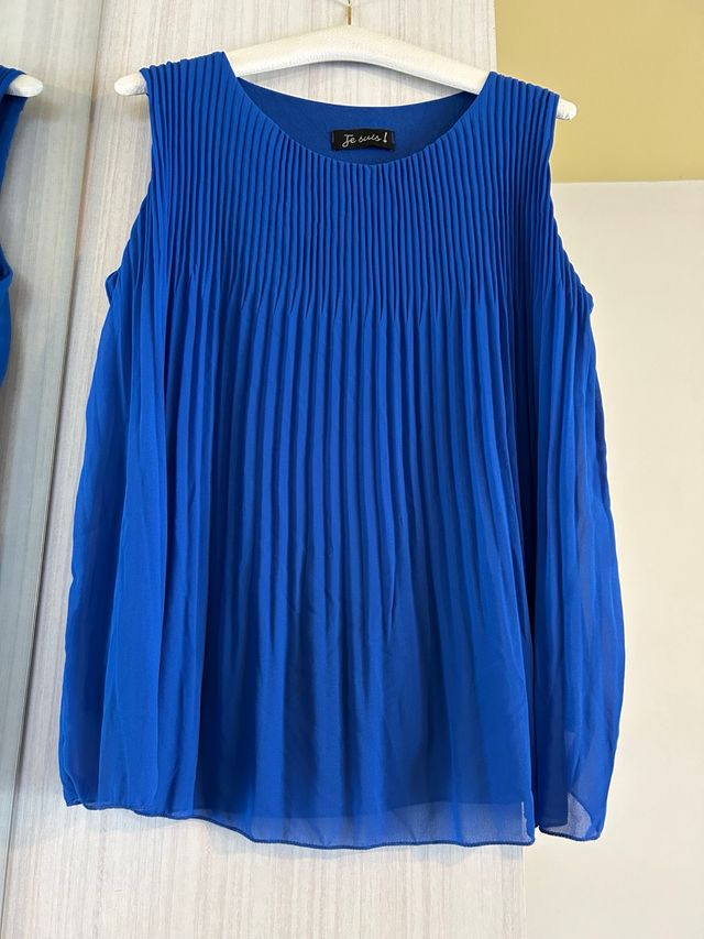 Top plissettato blu