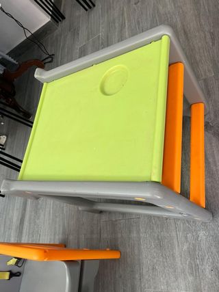 Silla baja bebé - gris y naranja