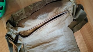 Bolso Pepe Jeans azul y otro Reebok