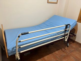 Cama articulada con mando