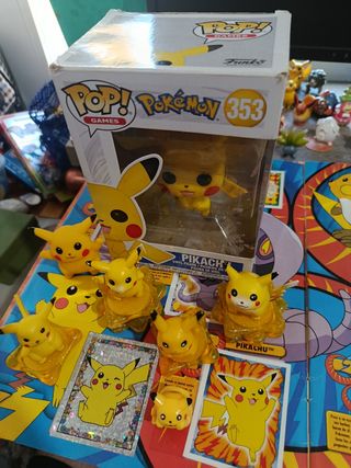Lote Fantasía Pikachu: Figuras + Funko Pop!