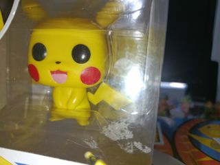 Lote Fantasía Pikachu: Figuras + Funko Pop!