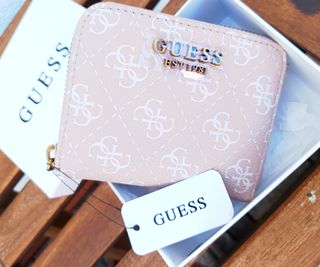 Monedero Guess rosa
