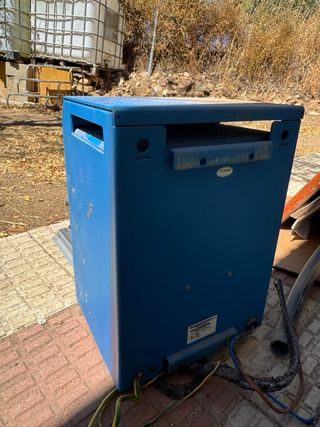 Inversor Victron Phoenix 24/3000 y Regulador Solar