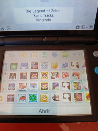Nintendo 2DS XL negra y azul