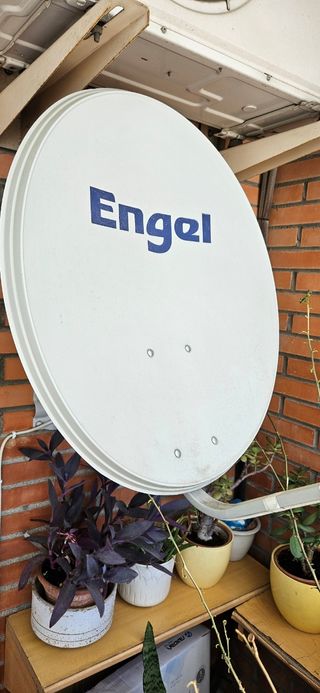 Antena Parabólica Engel usada