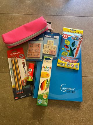 Pack escolar: lápices, gomas, estuche