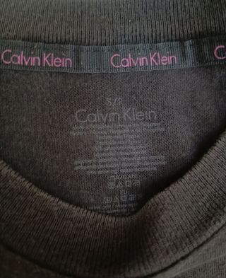 Camiseta Calvin Klein Negra Rosa T-Shirt S